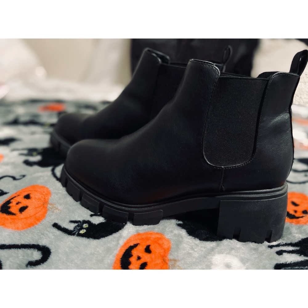 COPY - Platform boots (Forever 21 wide fit)
